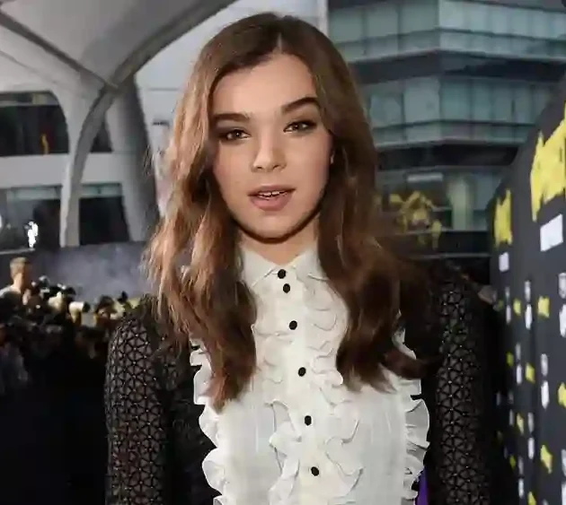 Hailee Steinfeld